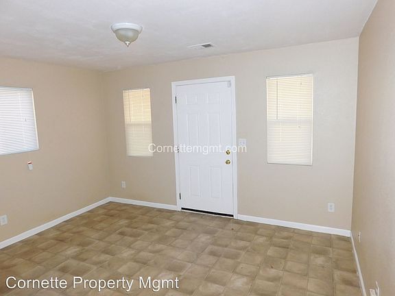 4th image of 3621 Willow St