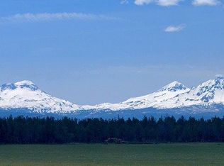 371 E Diamond Peak Ave, Sisters, OR 97759