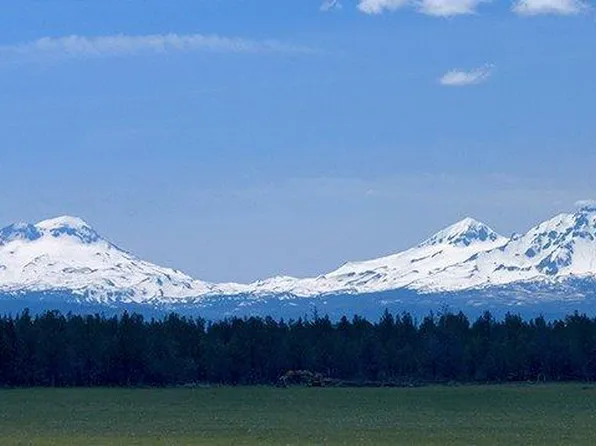 371 E Diamond Peak Ave, Sisters, OR 97759