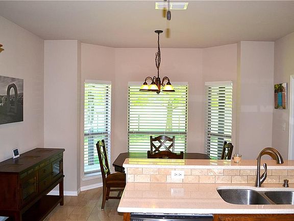 5th image of 10859 Lakecrest Dr