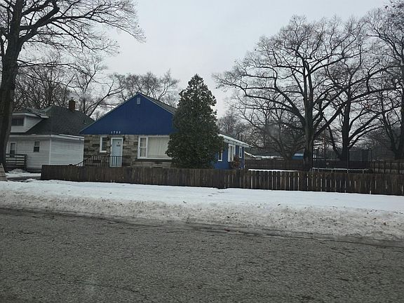 2nd image of 1755 Elwood St