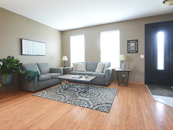 4th image of 24044 W Marathon Ln