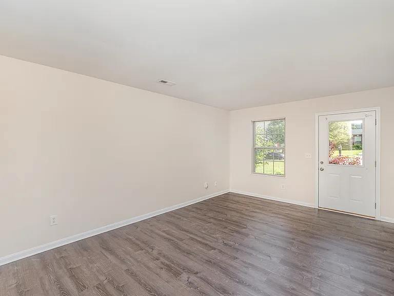 429 Wysteria Village Dr #429 — Photo 2