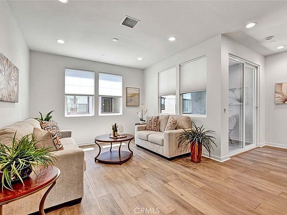 2nd image of 1104 Edgeton Ct