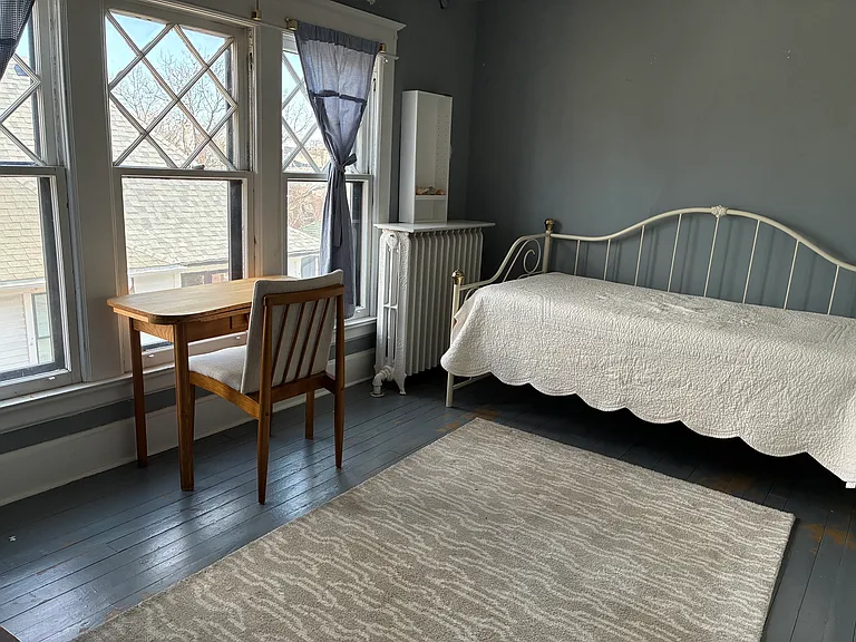 Bedroom 5, 3rd floor