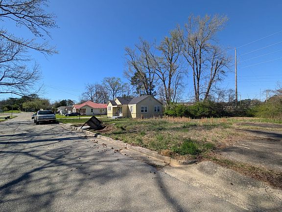 5th image of 516 Doyle St