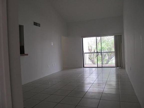 5th image of 9407 Fontainebleau Blvd APT 203