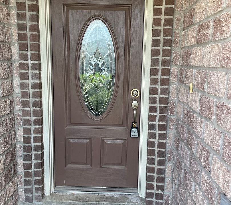 1st image of 2002 Brook Ln