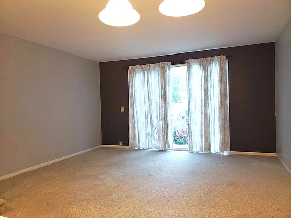 4th image of 2704 Odlum Dr #2704