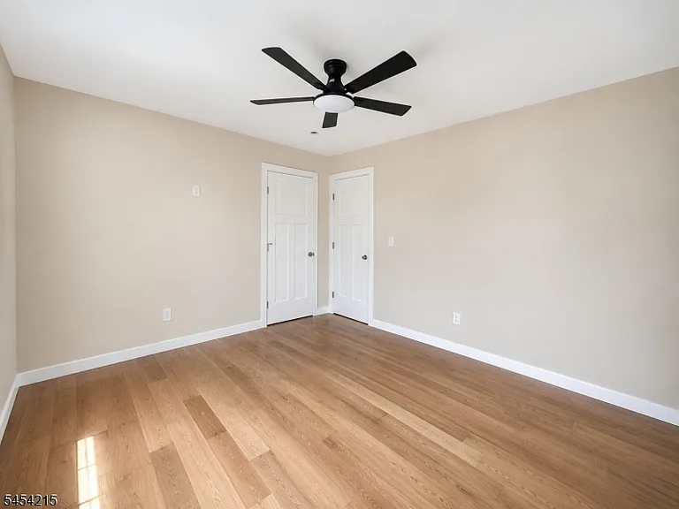 81 Ellen St #2 — Photo 10