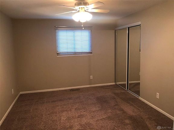 4th image of 827 Browning Ave