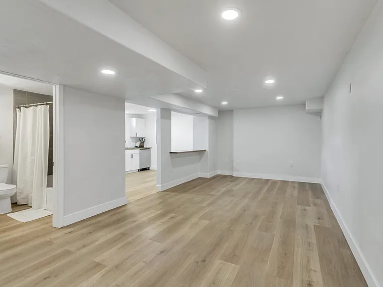 856 N 100th St E — Photo 5