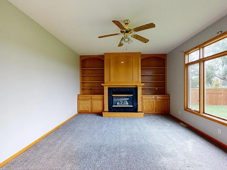 2504 Somerset Dr — Photo 8