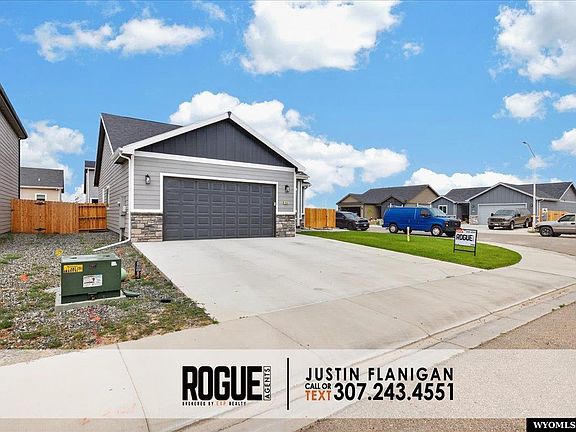 3rd image of 4535 Shale Cir