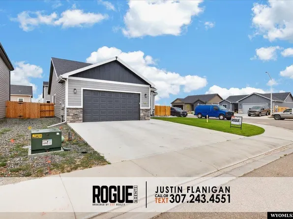 4535 Shale Cir, Mills, WY 82644