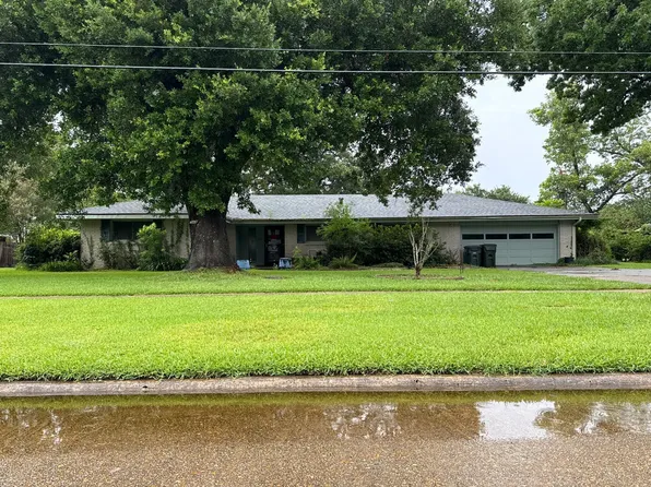 525 Jefferson Dr, Lake Charles, LA 70605