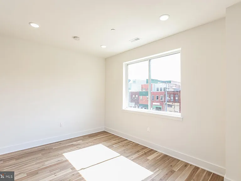 1431 Brown St #5 — Photo 14