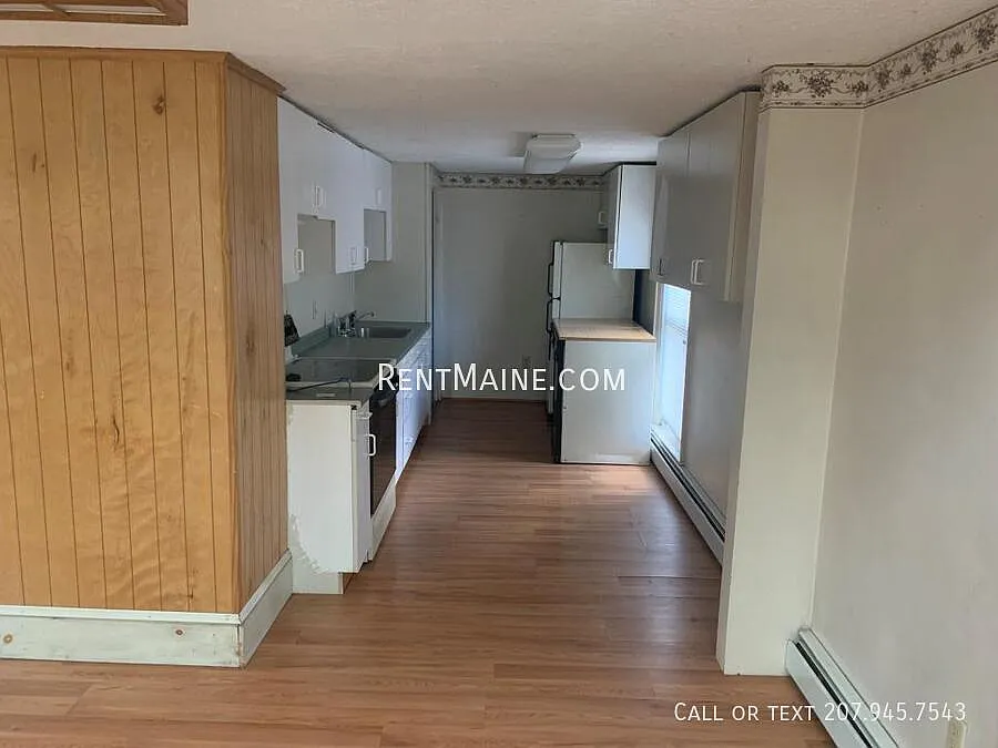 3 bed, 1100 sqft, $1,600 — Photo 2