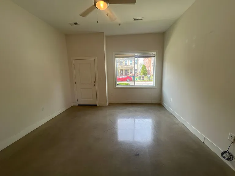 1300 McDonough St #5 — Photo 4