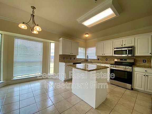 4th image of 6015 Jason St