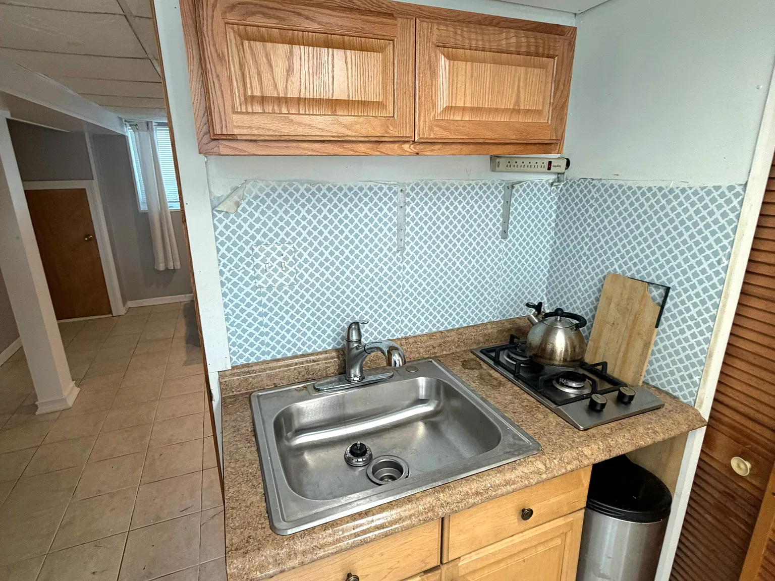 Studio, $1,600 — Photo 2
