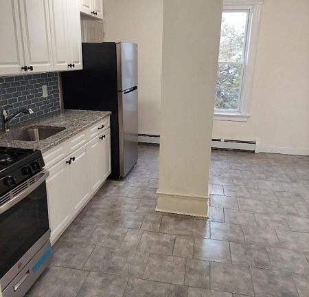 2nd image of 121 Sanford St