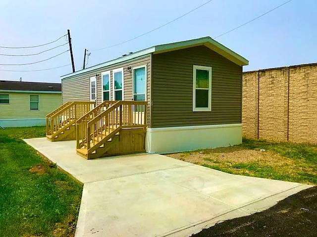 8001 Hamilton Ave #99 — Photo 12