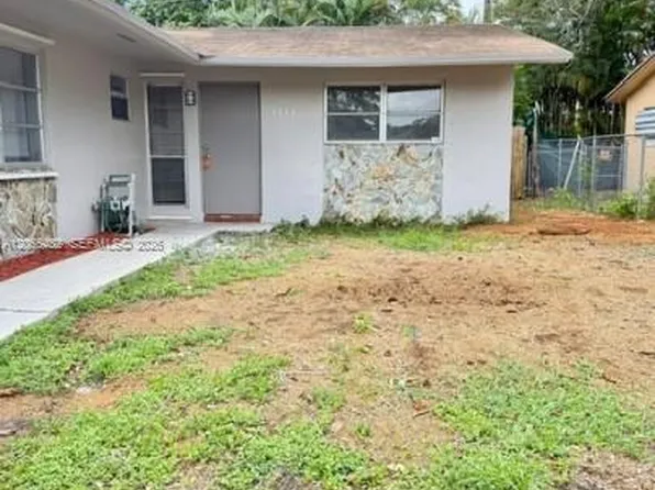3931 SW 51st St #1-2, Fort Lauderdale, FL 33312