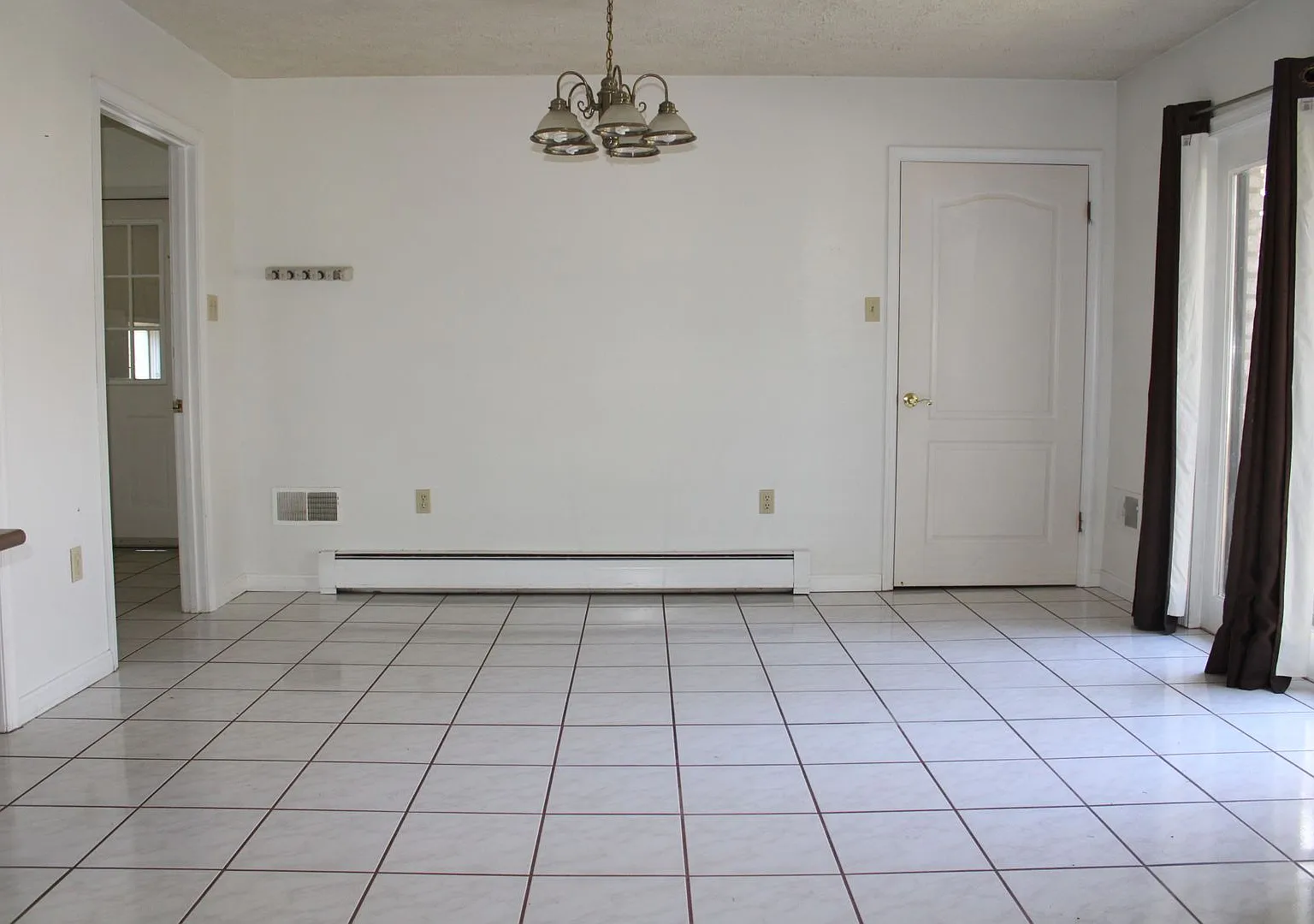 2485 Joppa Rd York — Photo 3