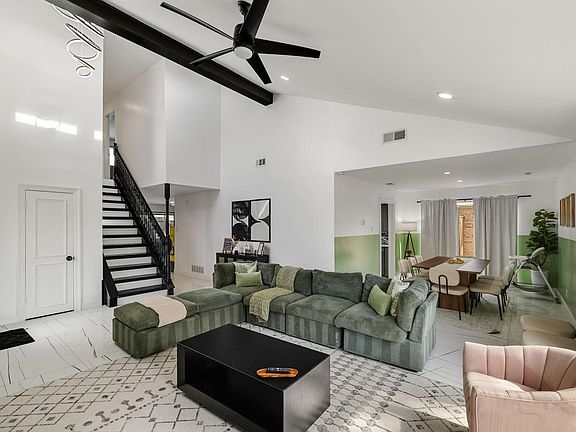 5th image of 1301 N Trail Dr