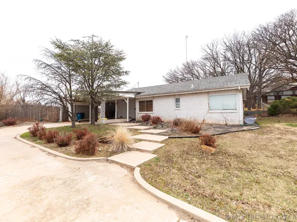 616 Park St, Pawnee, OK 74058