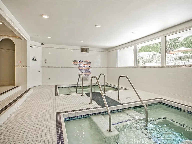 5345 White Oak Ave #G — Photo 21
