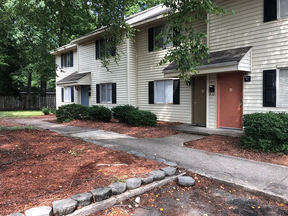 2001-2005 E Peachtree St