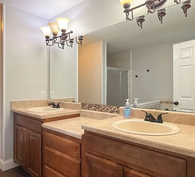 2520 Southern Oaks Dr — Photo 11