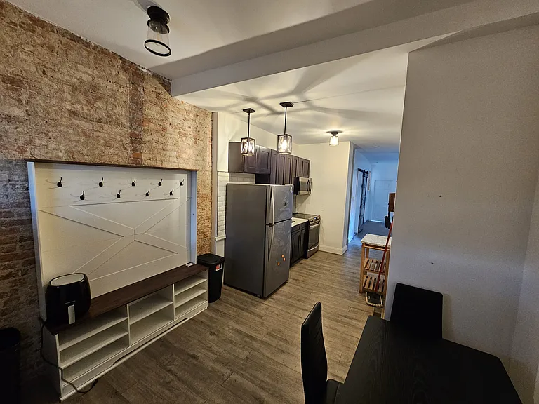 617 E Locust Ave #1 — Photo 6