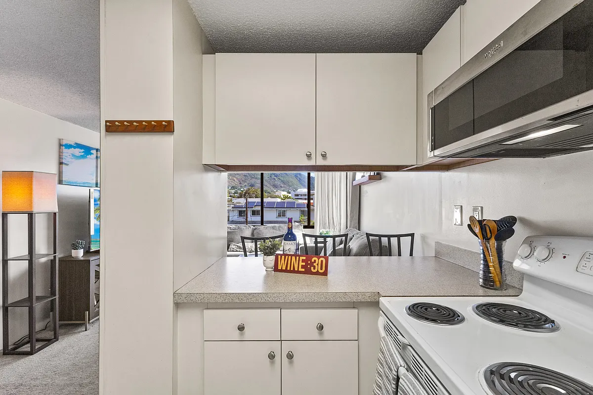 Building Photo - 909 Coolidge St #301