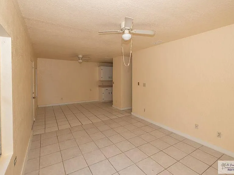 209 E Washington Ave #1 — Photo 14