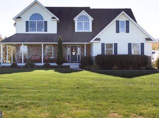 105 Saint Johns Rd W, Littlestown, PA 17340