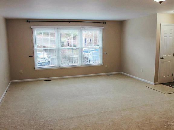 5th image of 9112 Dominion Cir