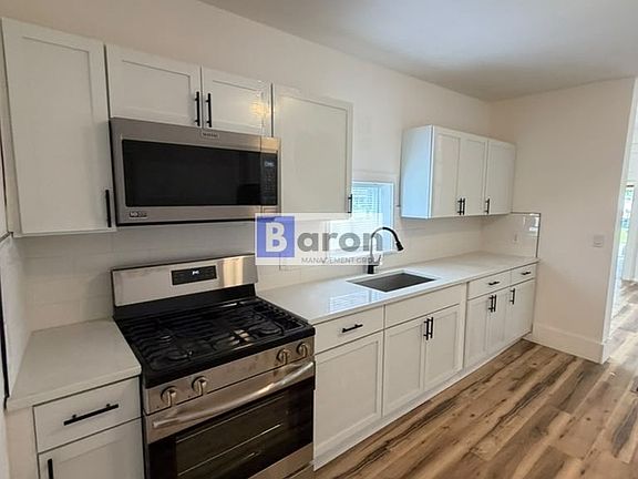 4th image of 209 S Kaley St