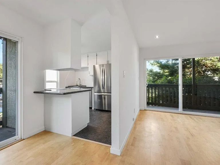 480 E Okeefe St #202 — Photo 5