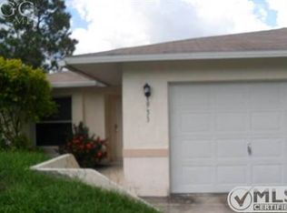 933 Meadow Rd, Lehigh Acres, FL 33973