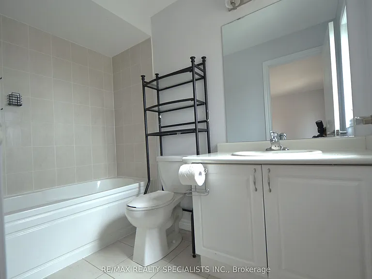 74 Dotchson Ave — Photo 31