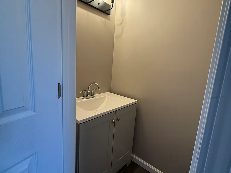 35 Sunnycrest Dr — Photo 6