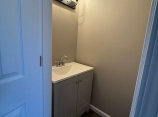 35 Sunnycrest Dr, Cecil, PA 15321