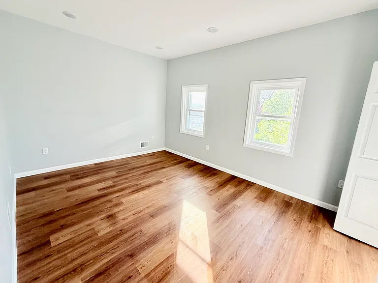 13 Roosevelt Ave #A — Photo 15