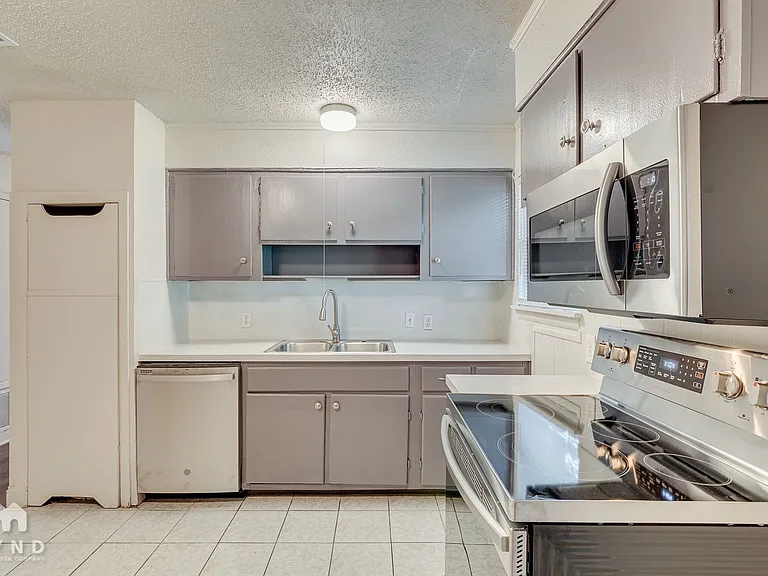 5054 Virgil St — Photo 7