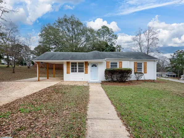 802 Gillespie St, Prattville, AL 36067