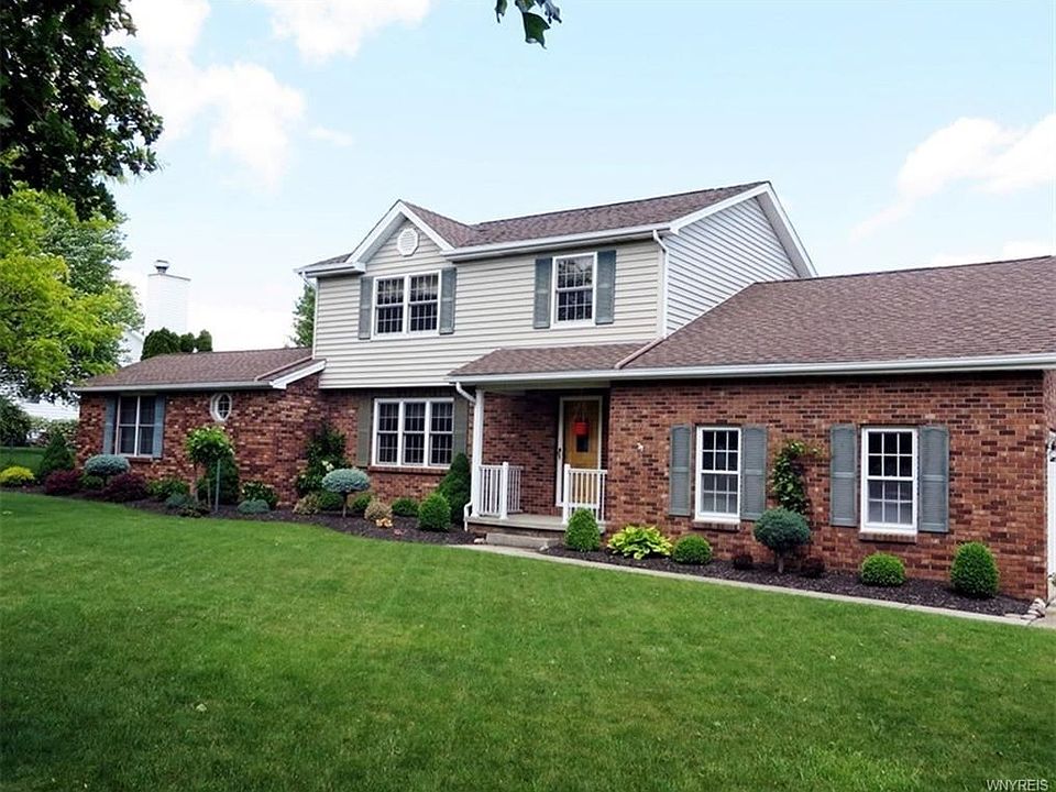 1st image of 17 Greenbriar Dr