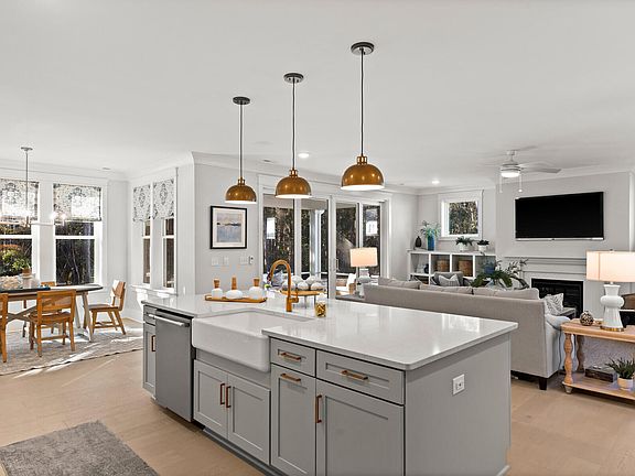 5th image of 8008 Broad St #104